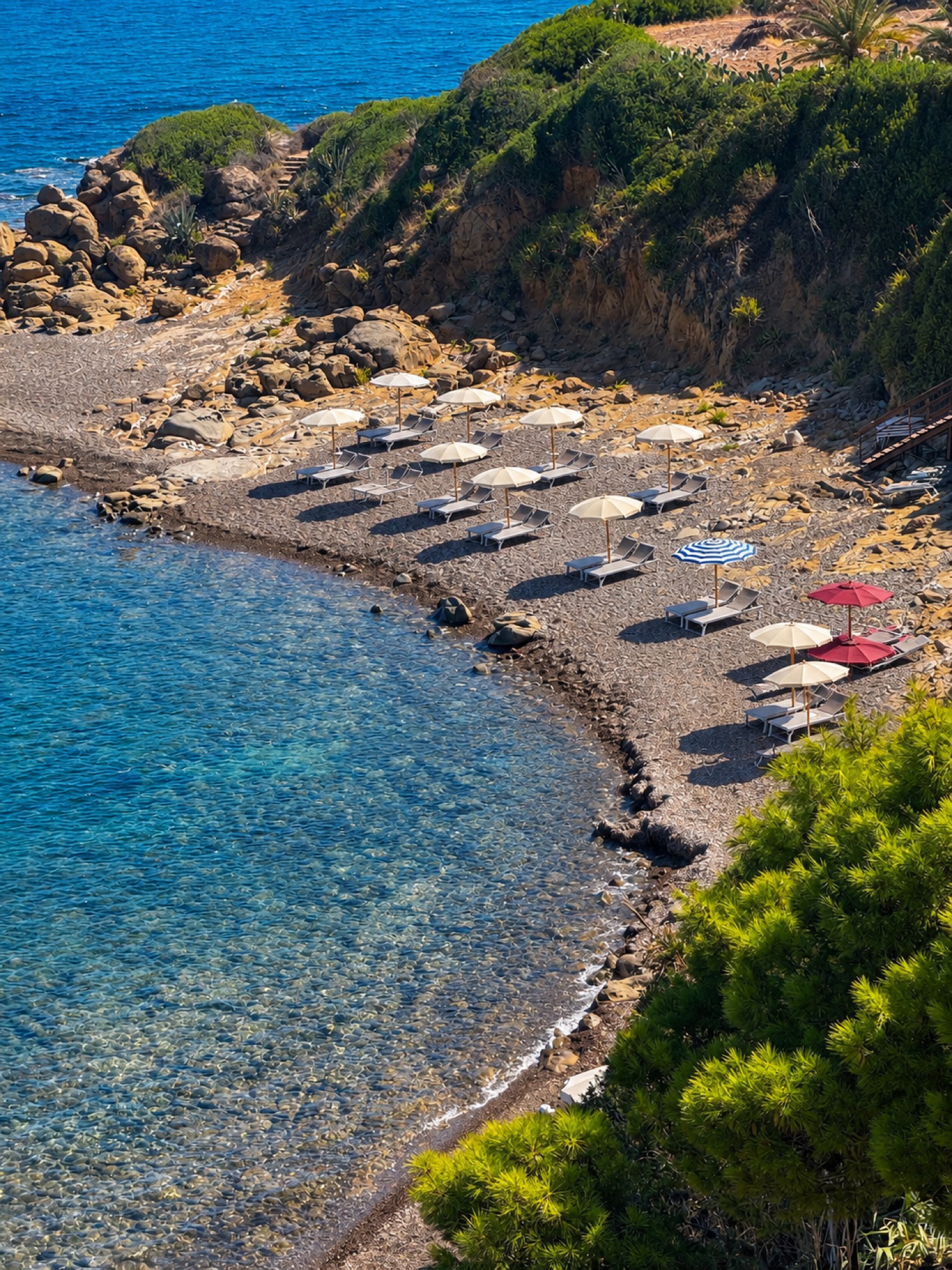 Una delle spiagge private del Carlton Riviera